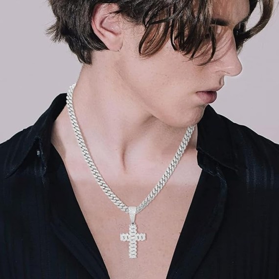Moissanite Cross Necklace 2.7 Carat Iced Out Moissanite Cross Pendant 925 Sterling Silver Cross Chain Necklace D Color VVS1 Diamond 18k Gold Plated Christian Pendant